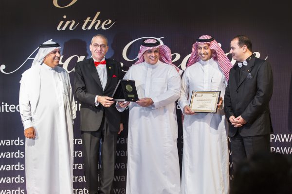 وتتوالى النجاحات… موقع المستشفى الالكتروني يحصل على جائزة الموقع الاستراتيجي لعام ٢٠١٦ متجاوزا ٥٠٠ موقع طبي عربي