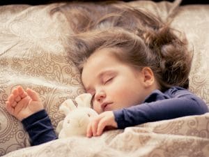 القواعد الأساسية للنوم الصحي عند الأطفال